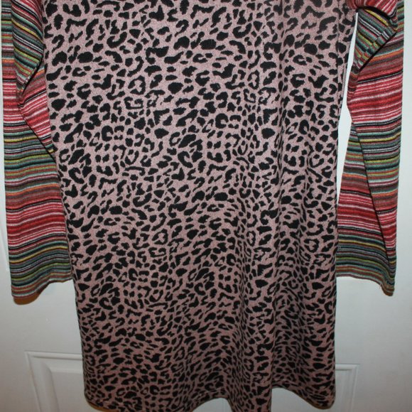 Limited Time Sale: Soft Knit Leopard Long Sleeve Arm Striped Dress Size Small - Picture 3 of 10